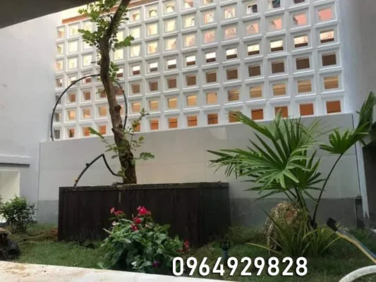 Tiểu cảnh bồn cây chân tường gạch thông gió