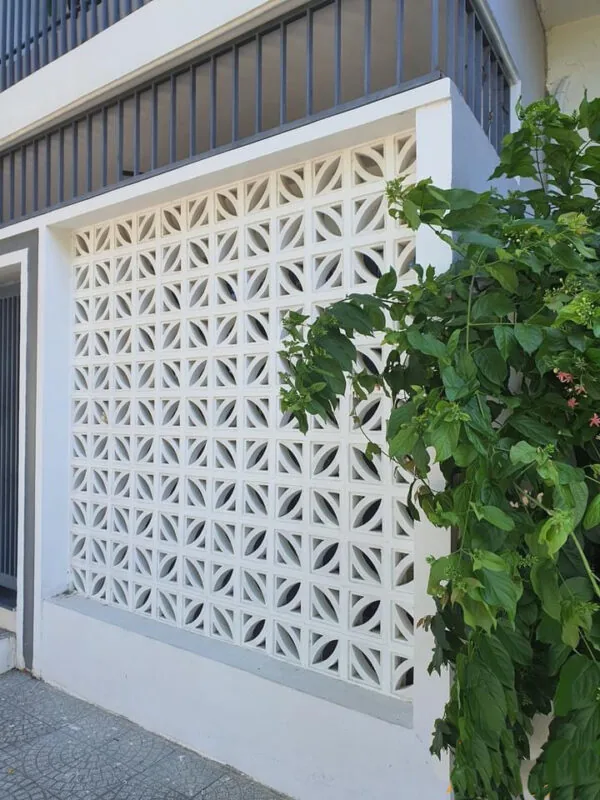 Quy cách chi tiết gạch thông gió AMC đúc sắc cạnh